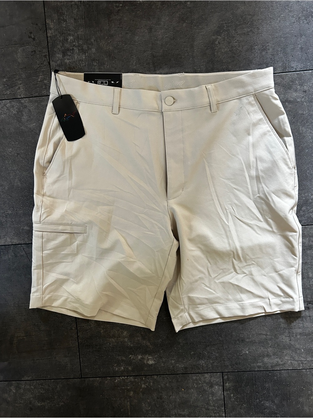 Men's Greg Norman golf shorts